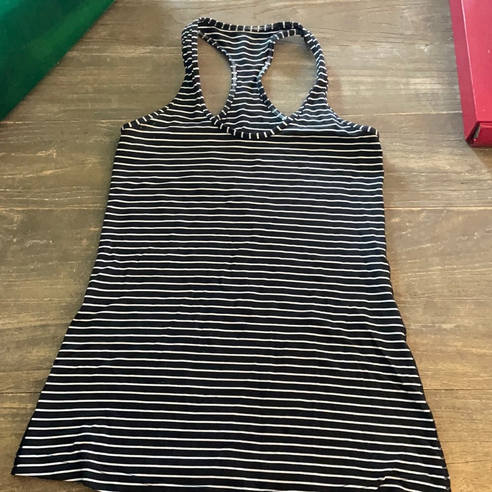 Darling black and white razor back tank